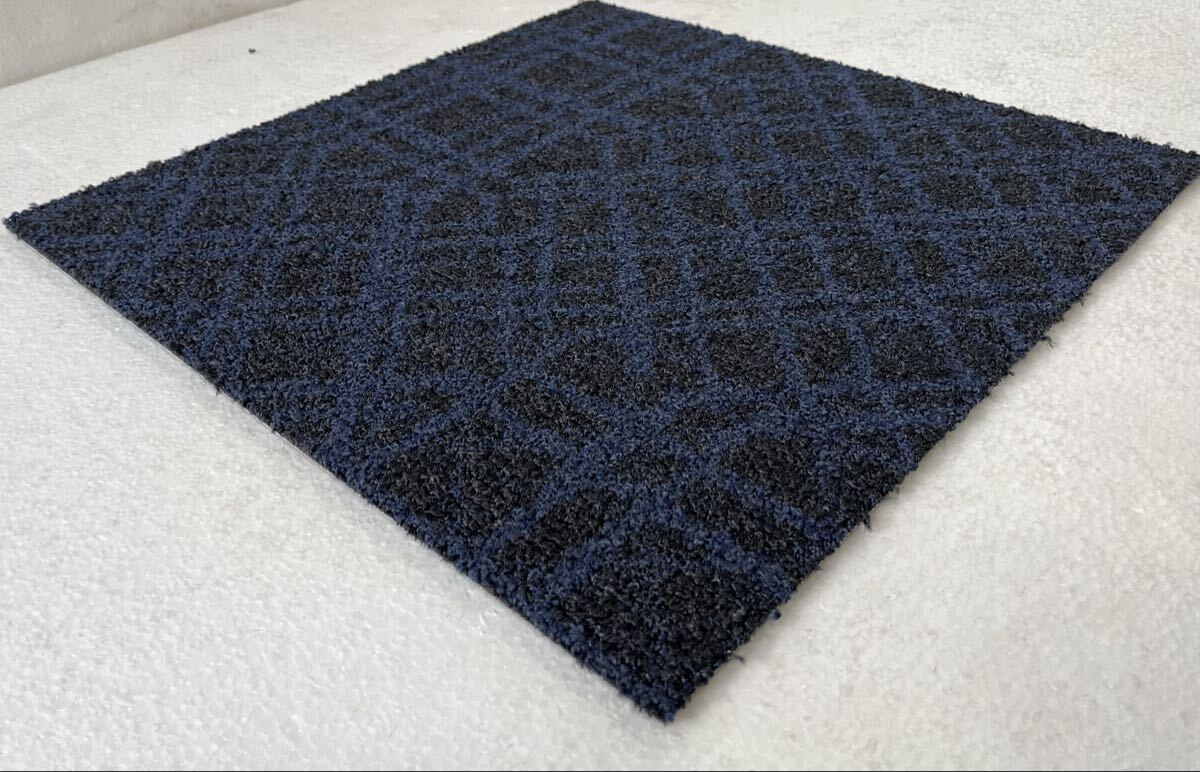 新品.未使用の高級なタイルカーペット (箱入り) (日本製) 50×50 128枚 濃いめブルー柄物 1円スタート!maronD DT-207 T拍卖