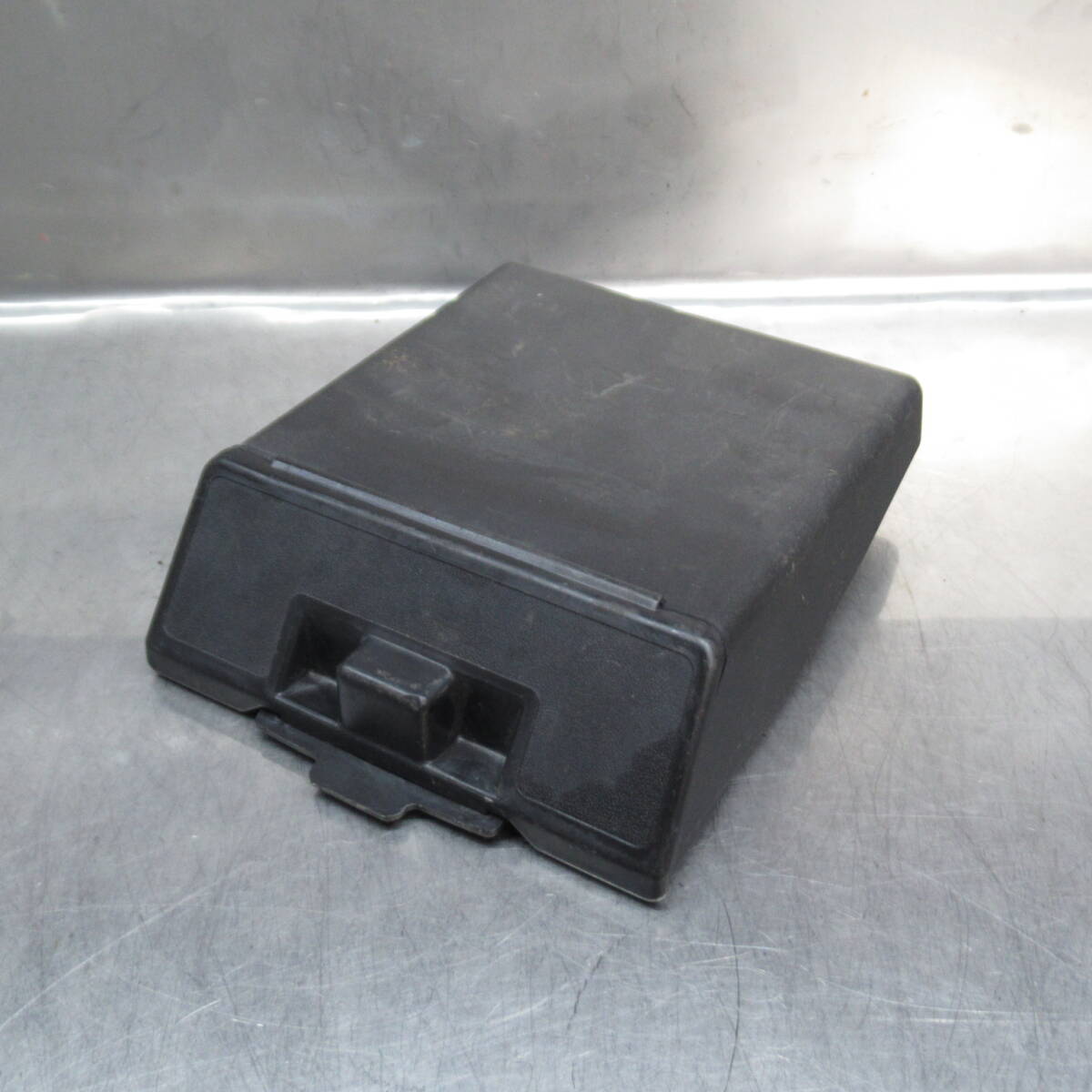 カワサキ GPz400F GPz550 純正 小物入れ ツールボックス 書類入れ 当時物【060】USA-P-598拍卖