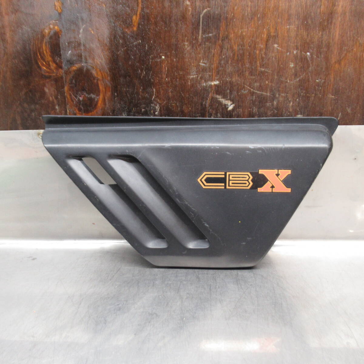 ホンダ CBX1000 CB1 SC03 純正 サイドカバー 右側 当時物【080】TMI-D-068拍卖