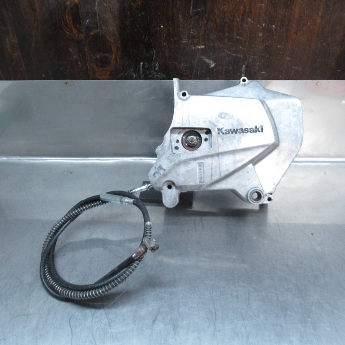 カワサキ Z1000J Z1000R Z1000P 純正 フロントスプロケットカバー レリーズ付き 当時物【080】USA-P-620拍卖