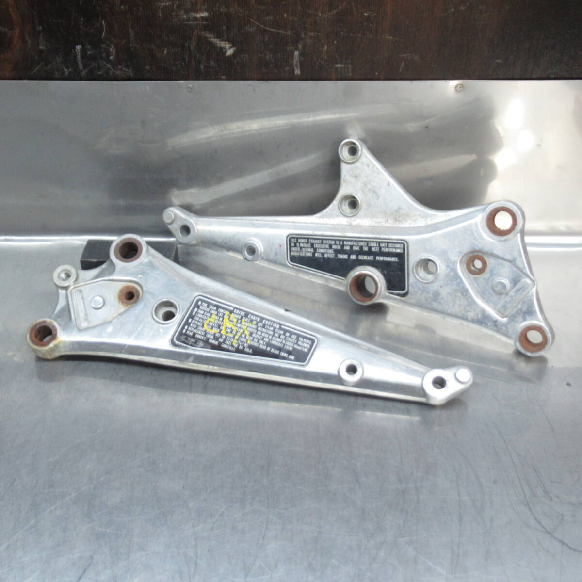 ホンダ CBX1000 CB1 SC03 SC06 純正 ステッププレート ステップホルダー 当時物【080】TMI-D-108拍卖