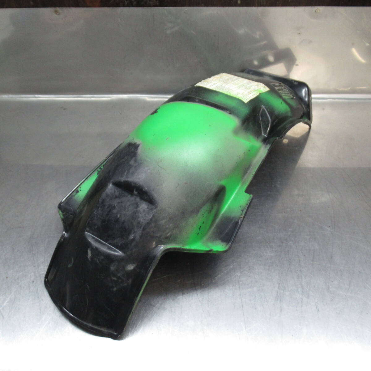 カワサキ Z400FX Z550FX KZ500 Z400J 純正 インナーフェンダー リアフェンダー 当時物【140】USA-P-649拍卖