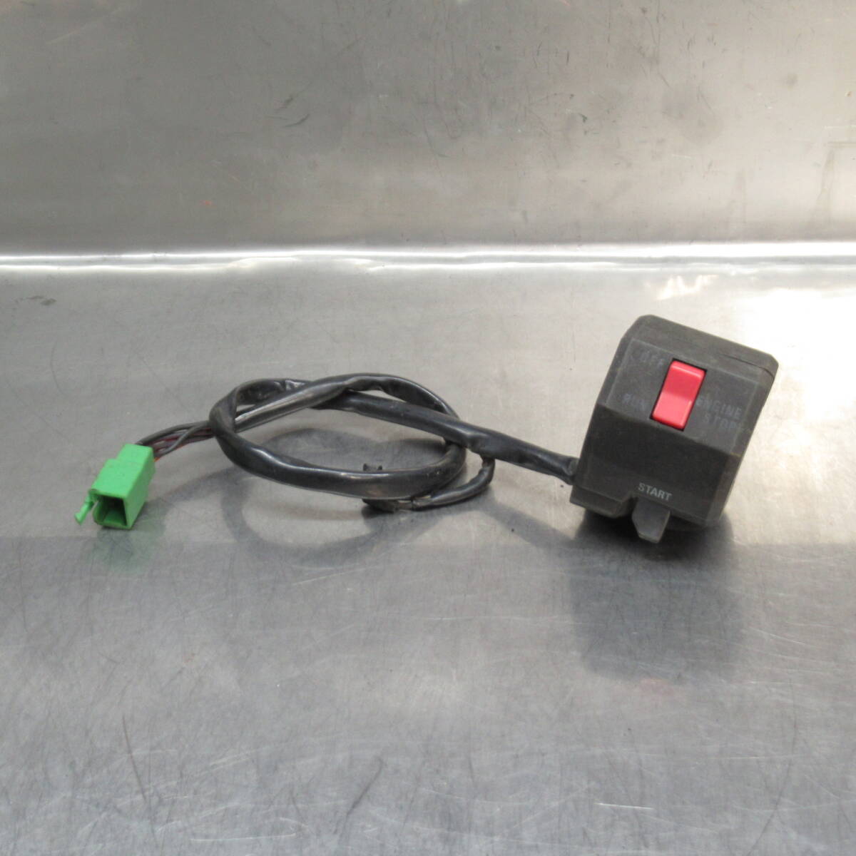 カワサキ ゼファー550 純正 右ハンドルスイッチ 当時物 検)ゼファー400 GPZ400F Z400GP【060】USA-P-677拍卖