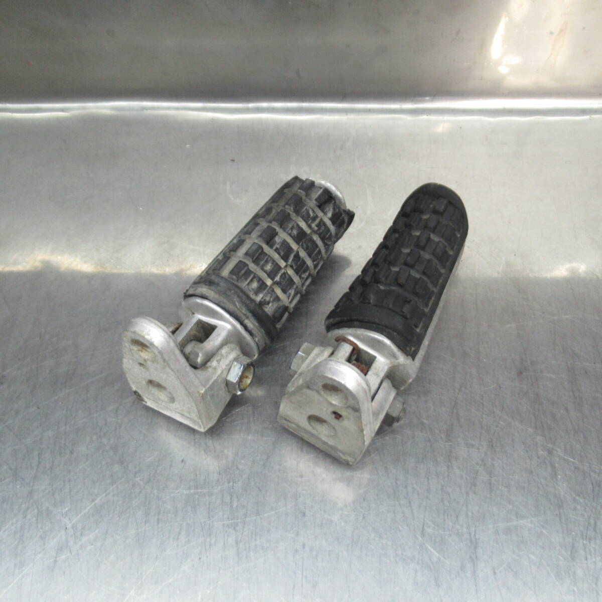 ホンダ CBX1000 CB1 SC03 SC06 純正 メインステップ 左右セット フロントステップ 当時物【060】TMI-D-137拍卖