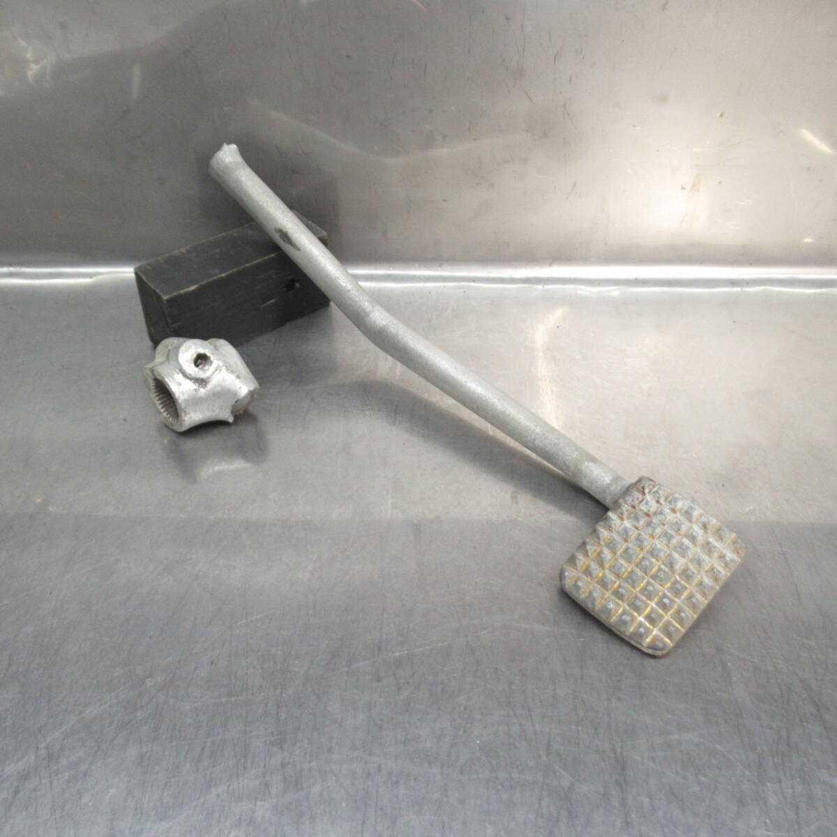 ホンダ CBX1000 CB1 SC03 SC06 純正 リアブレーキペダル ジャンク/レストアベース 当時物【060】TMI-D-157拍卖