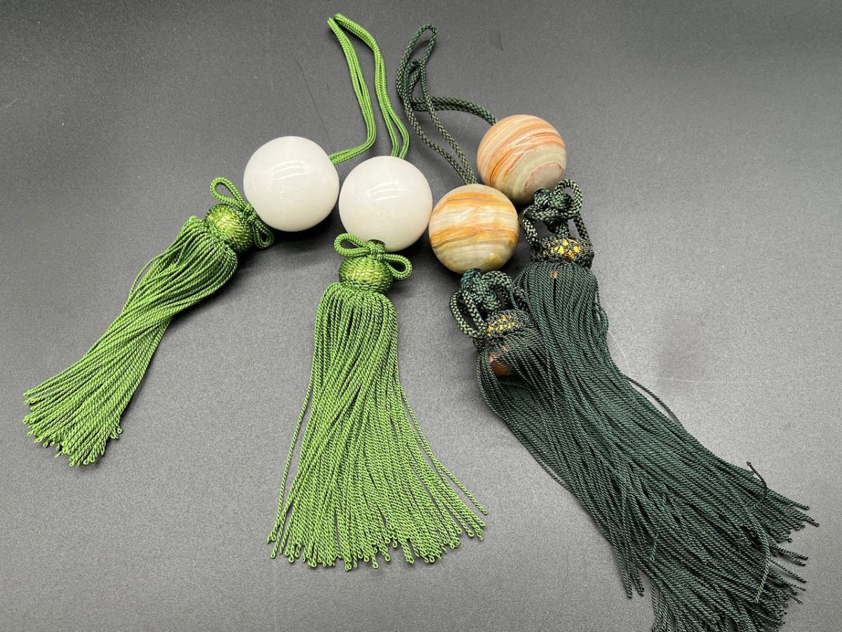 高級石材 風鎮 2点 玉 直径4㎝ 総重量367g 天然石 書道具 掛軸道具 装飾 茶道具 茶道 掛軸 天然石風鎮(20342)拍卖