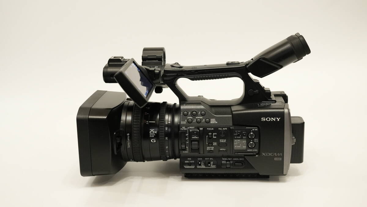 SONY XDCAM PXW-X160 光学25倍ズームレンズ、1/3型 フルHD 3CMOSを搭載したマルチフォーマット対応のハンディカムコーダー拍卖