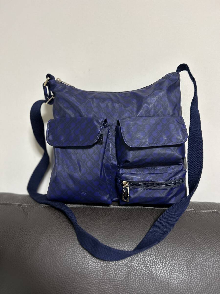 超美品ゲラルディーニ ネイビーショルダーバッグ拍卖