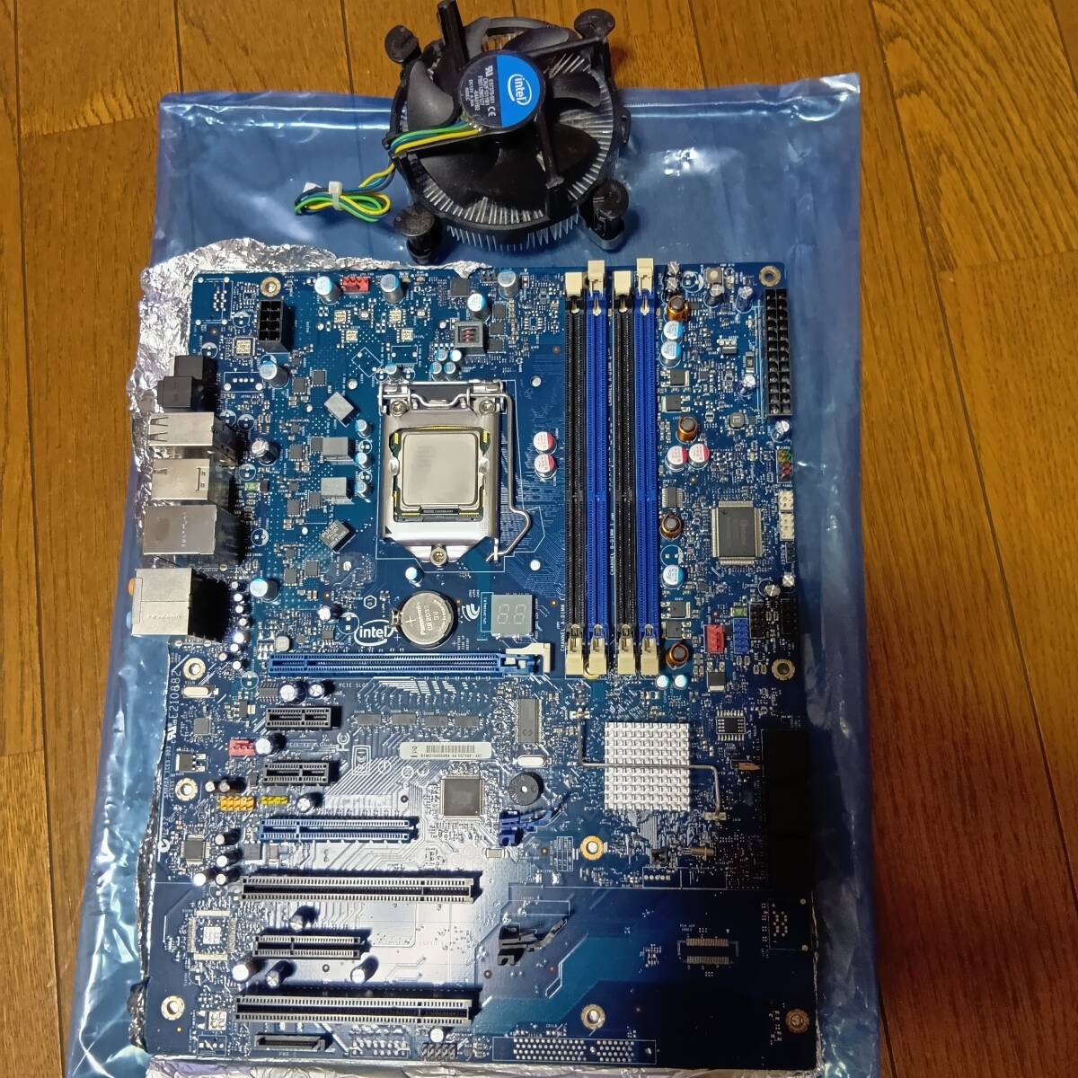 INTEL マザーボード DP55WG 中古 i5-650 CPU/ファン付拍卖