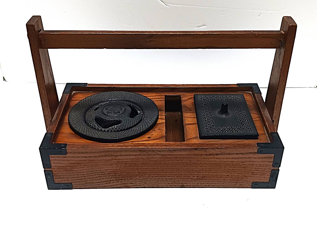 ◆◇A011) 【昭和レトロ】 南部鉄器 岩鋳 煙草盆 灰皿 木製 木箱 レア物◇◆拍卖