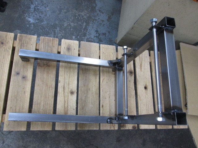 エンジンスタンド GPZ900R ニンジャ900 ZZR1100 ZRX1100拍卖