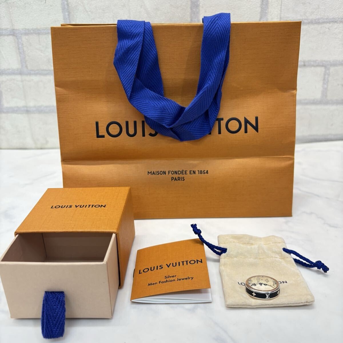 美品 LOUIS VUITTON ルイヴィトン M1534M Ag925 リング・LV スパイク リング 指輪 M スターリングシルバー/ブラック 20号 紙袋&箱付き拍卖