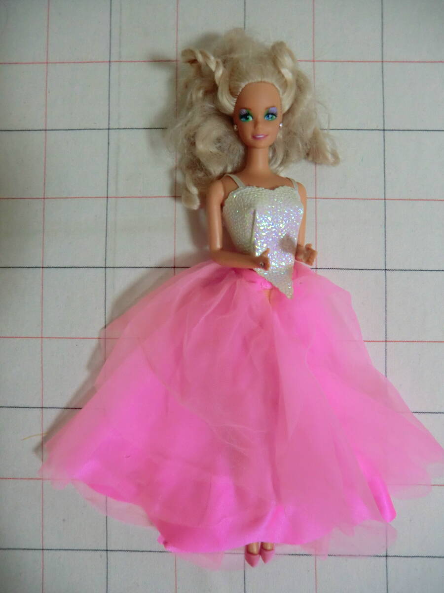 豪華衣装のバービー人形 拍卖