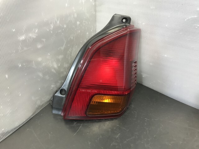 【TS】ミニカ GBD-H42V 右テールランプ 1146-332 8330A286拍卖