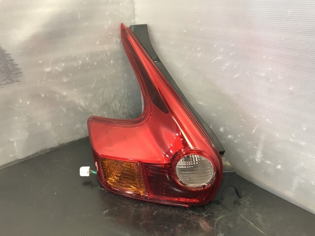 【TS】ジューク DBA-YF15 左テールランプ T003 26555-1KA0B拍卖