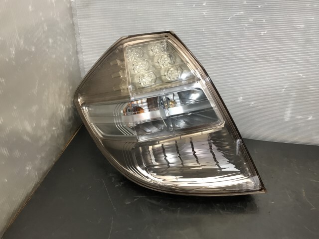 【TS】フィット DBA-GE8 左テールランプ P9882 33550-TF0-J61拍卖