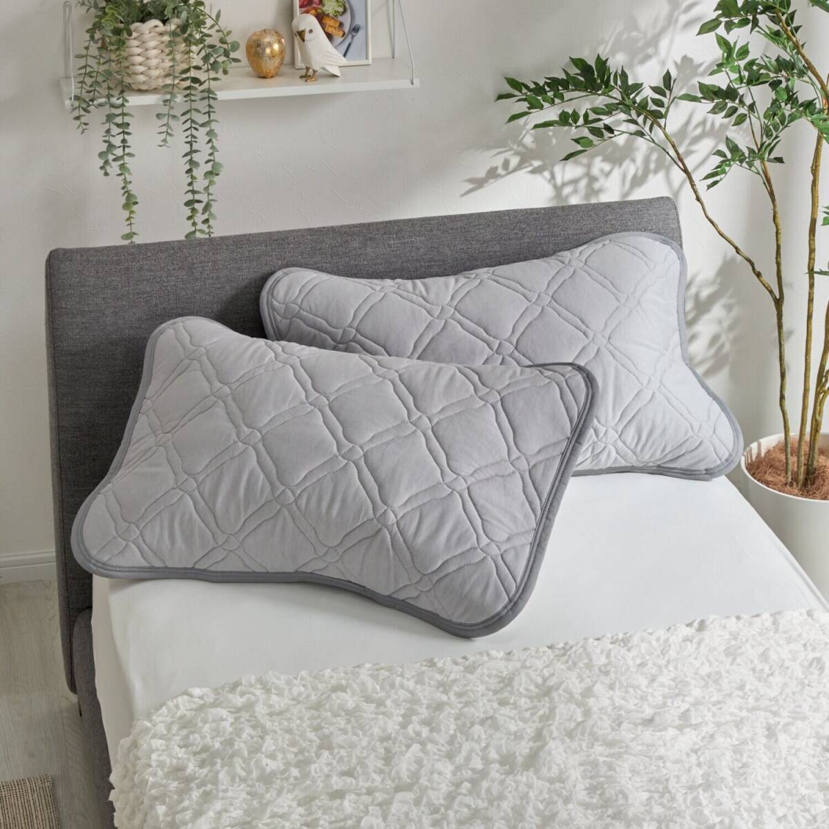 新品未使用 マジカルドライ コットン×シルク生地使用 除湿 消臭枕パッド2枚組 シルキーシルバー 【参考価格¥7,390-】拍卖