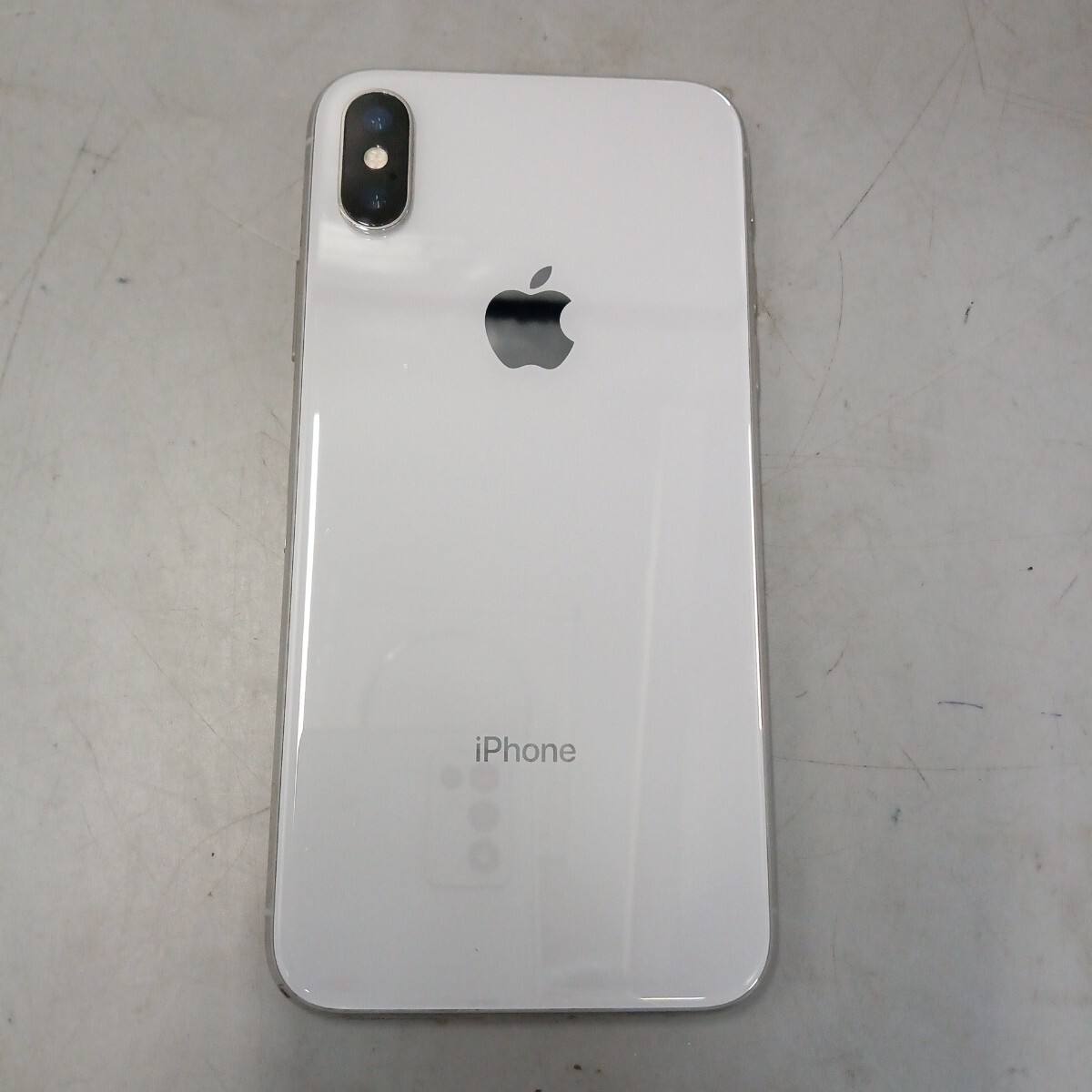 B iPhone X NQC22J/A ホワイト 256ギガ 256GB 最大容量81% SIMロックあり 356738089173566拍卖