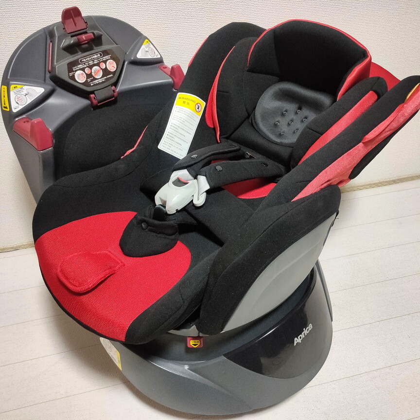【送料込】アップリカ 綺麗 ディアターン フルフラット 新生児~ フルフラット チャイルドシート 新生児~ 回転 ターン クリーニング済拍卖