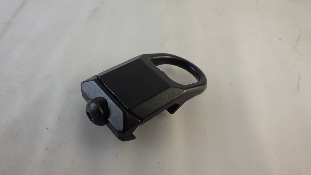 【新品】MAGPULタイプ レールスイベル(BK)拍卖