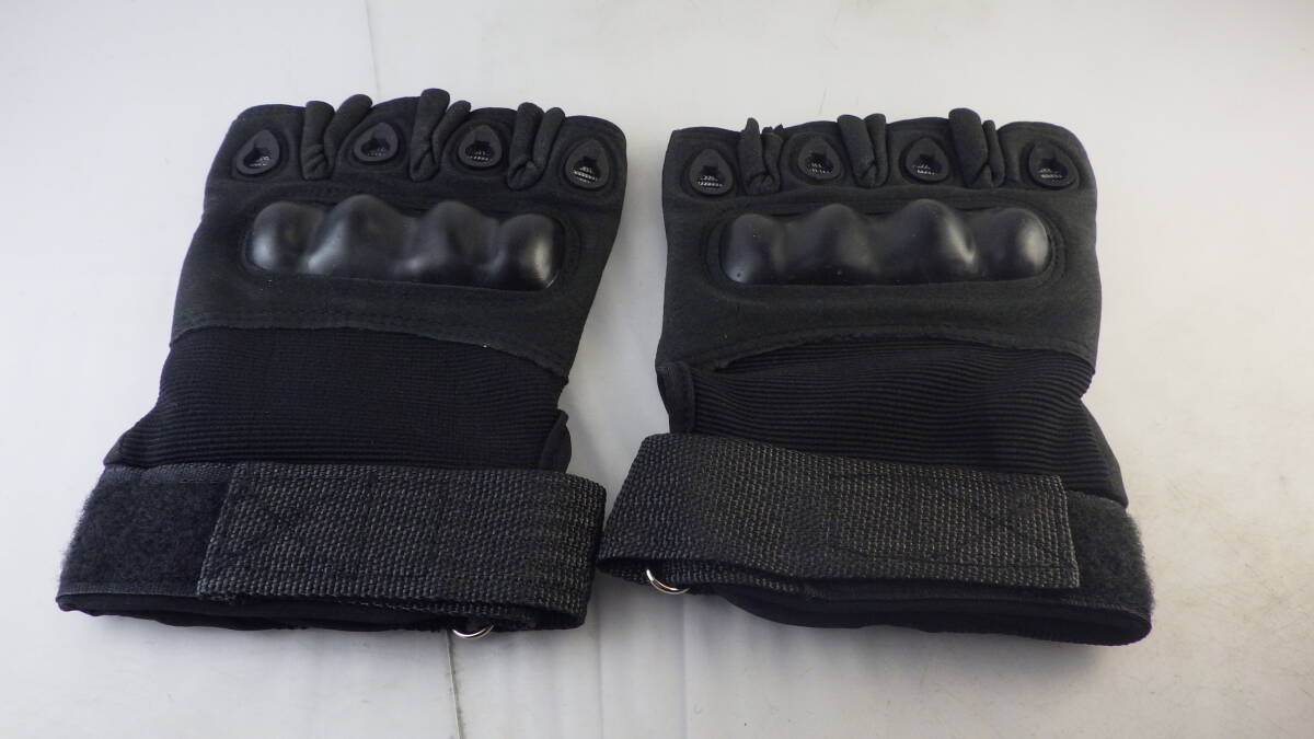 【新品】ハーフフィンガータクティカルグローブ BK M(18-19cm)拍卖