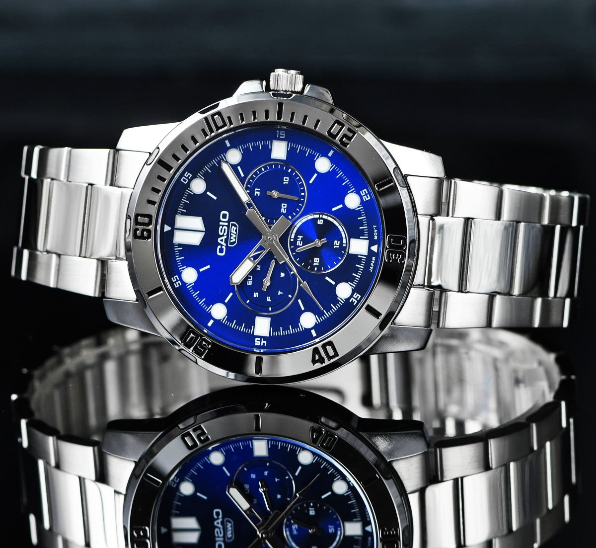 新品 逆輸入カシオ最新作 鮮烈サファイヤブルー 30m防水 マルチファンクション 腕時計 新品 CASIO メンズ 激レア日本未発売拍卖