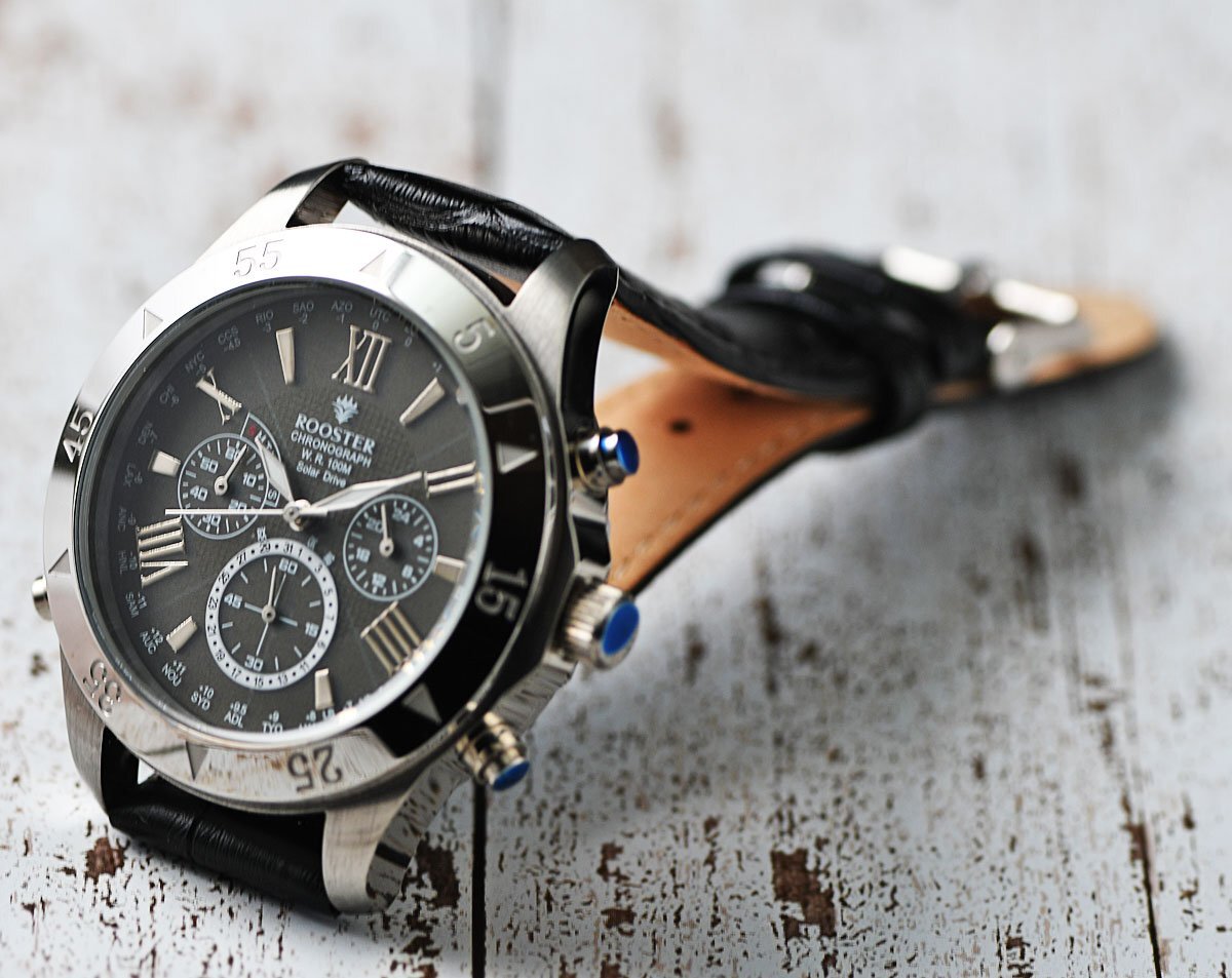 電波ソーラー100m防水クロノグラフ 入手不可能 世界限定500本 新品未使用 シリアルナンバー入り 本革ベルト メンズ 腕時計拍卖