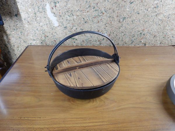 南部鉄器 鍋 なべ101801 蓋つき 使用少なし 直径27CM 岩鋳 盛岡 岩手 JAPAN拍卖