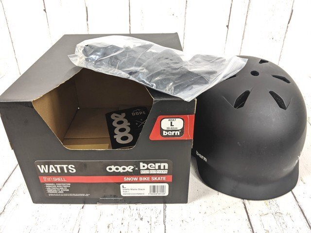 【10yt329】スノーボード用品 ヘルメット bern バーン WATTS ブラック サイズ:L(59-62㎝)◆p44♪拍卖
