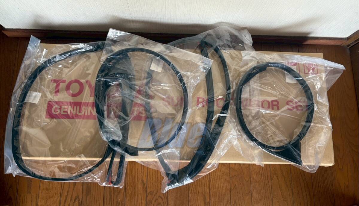 ●新品 未使用●トヨタ純正部品 TOYOTA セルシオ UCF30 UCF31 ドア ウェザーストリップ 4点セット 一台分 LEXUS LS430拍卖