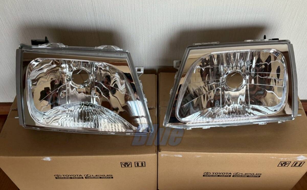 ●新品 未使用●トヨタ純正部品 ハイラックス ヘッドランプユニット ヘッドライトユニット 左右セット TOYOTA HILUX RZN 152,169,174拍卖