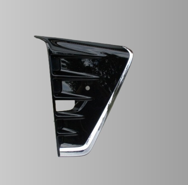 ●新品 未使用●トヨタ 純正品 TOYOTA ヴォクシー ZS ZRR80W 後期 フォグカバー 右拍卖