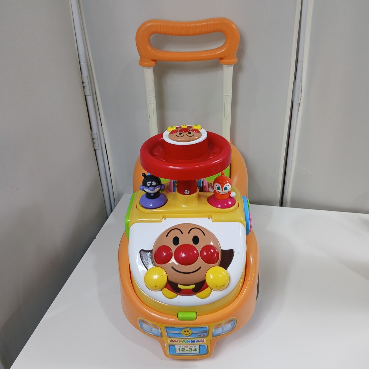 #801 アンパンマン よくばりビジーカー 手押し車 乗用玩具 おもちゃ/和歌山県にて引き取り大歓迎拍卖