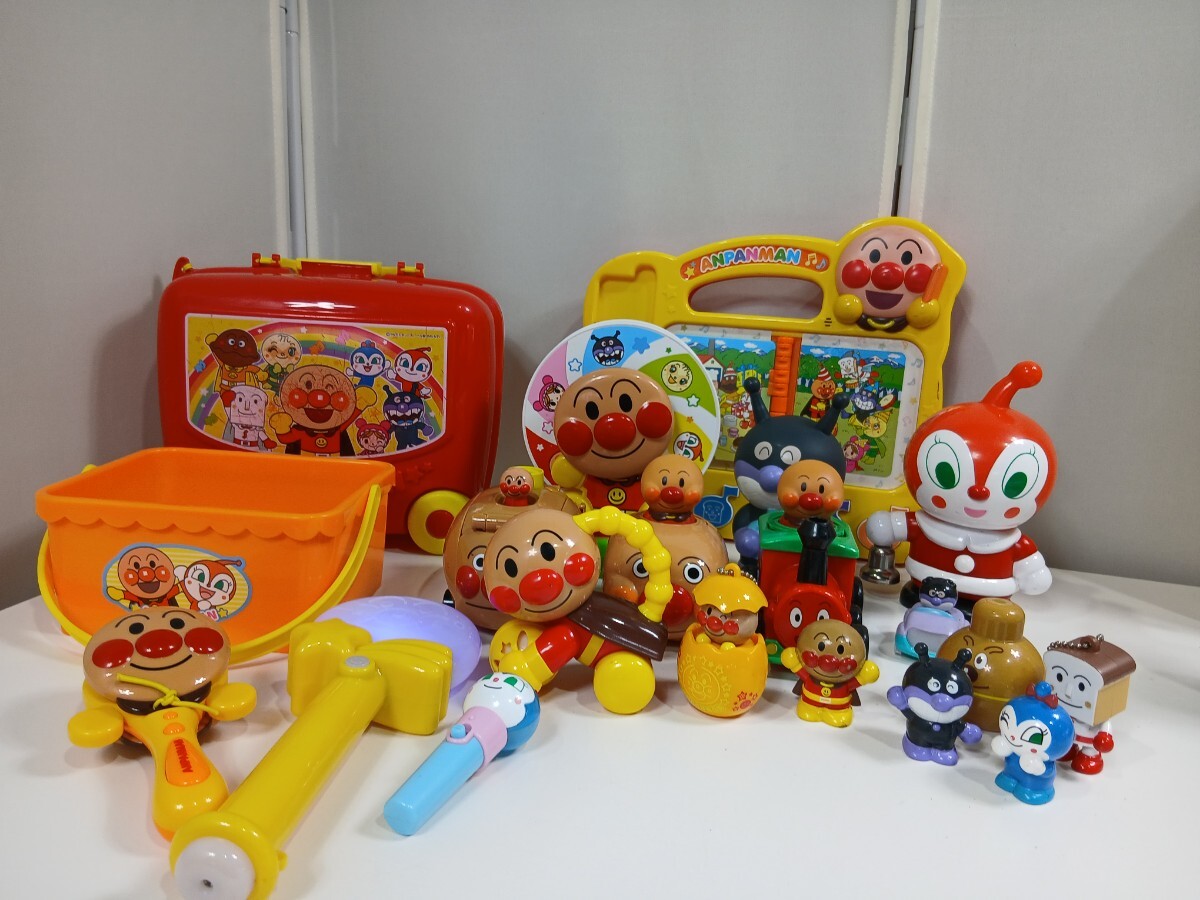 #848 アンパンマン グッズ セット フィギュア おもちゃ ライト ゼンマイ式アンパンマンごう 知育玩具/和歌山県にて引き取り大歓迎拍卖