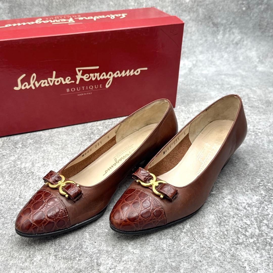美品 フェラガモ 5B ガンチーニ ブラウン 型押しレザー ローヒール パンプス Salvatore Ferragamo サイズ : 22cm拍卖