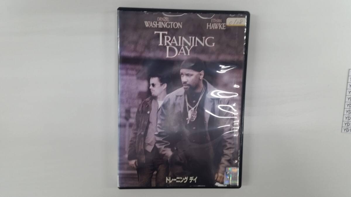YD10200 DVD【トレーニングデイ】☆(出演デンゼル・ワシントン他)☆現状渡し※ケース無し発送※ジャケット破損有り拍卖