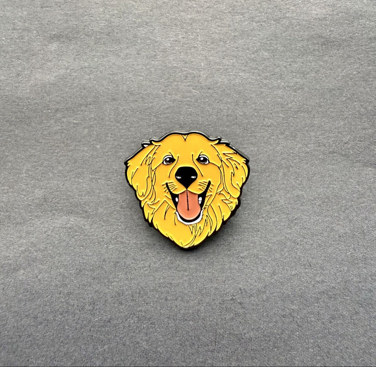 ゴールデンレトリバー ピンバッジ 可愛い犬 ワンチャン キャラクター ピンバッチ拍卖