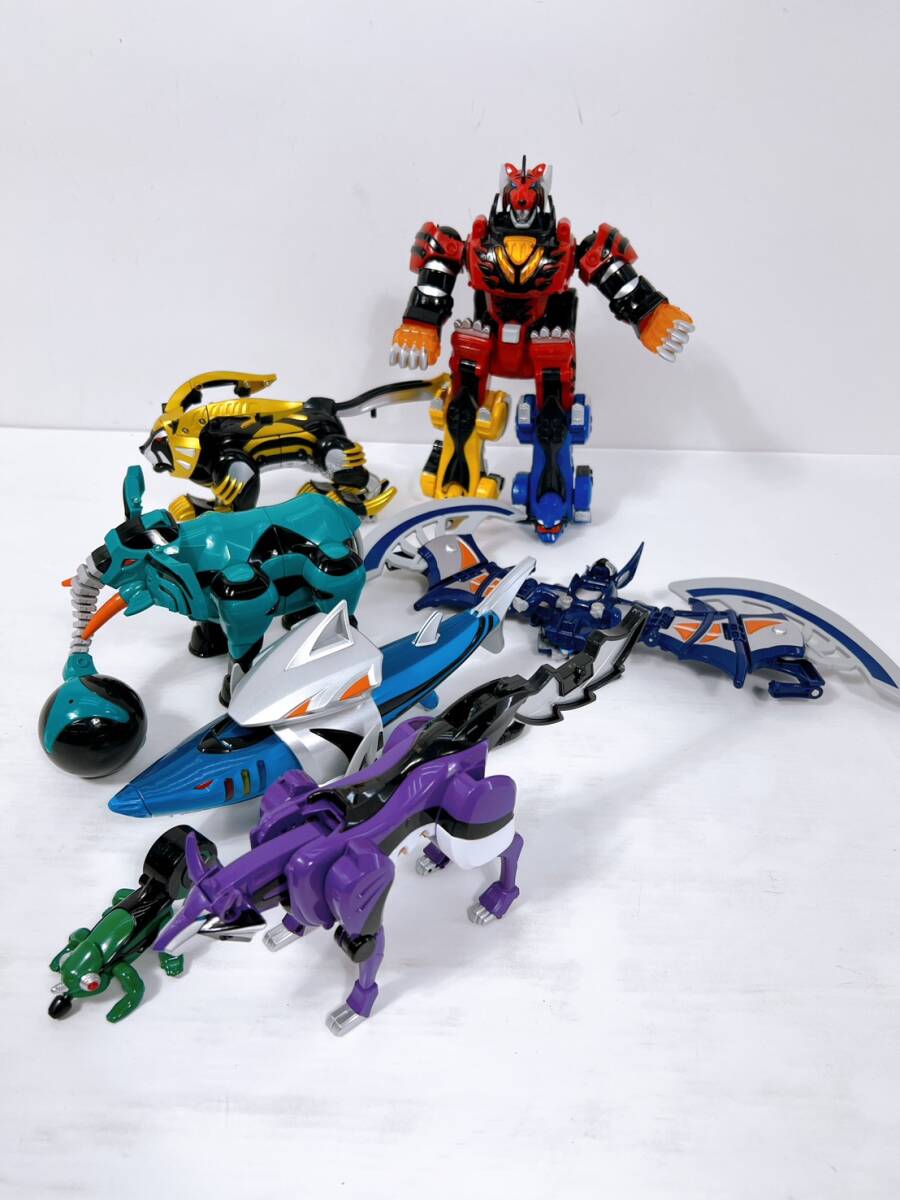 #62/YR700★【ジャンク品】獣拳戦隊ゲキレンジャー 獣拳合体 DX ゲキトージャ他まとめ売り拍卖
