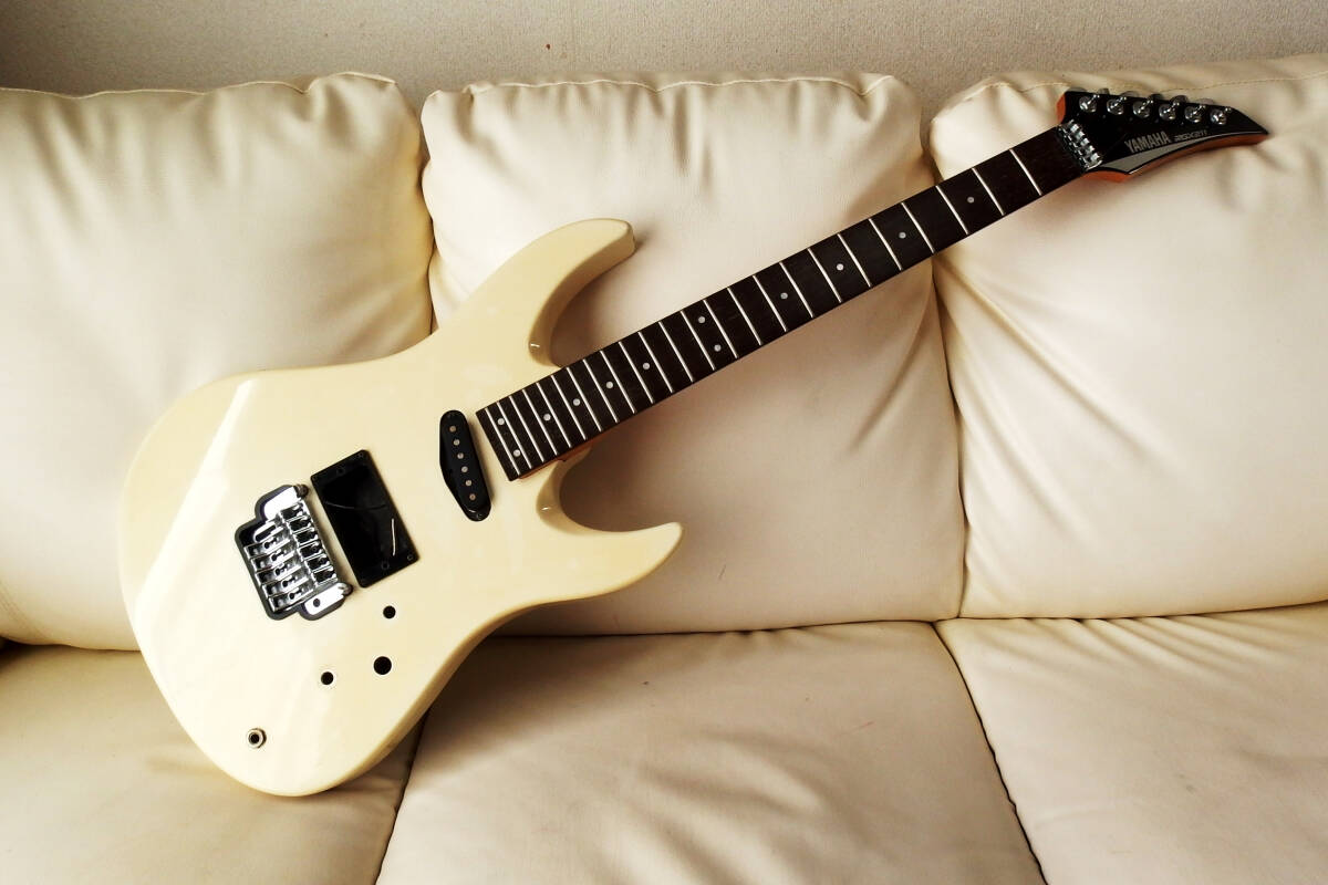 ◆YAMAHA RGX211 ホワイト 部品取り用 ジャンク!拍卖