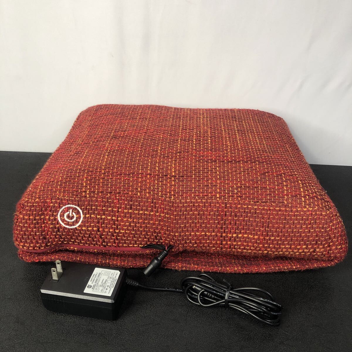 LOURDES マッサージクッション AX-HL168 プレミアムシートマッサージャー ATEX アテックス 作動品拍卖