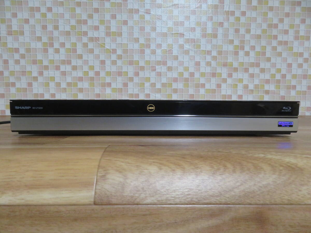 SHARP シャープ AQUOS BD-UT3200 HDD/BDレコーダー 2018年製 ジャンク品 B-CASカード付き 拍卖
