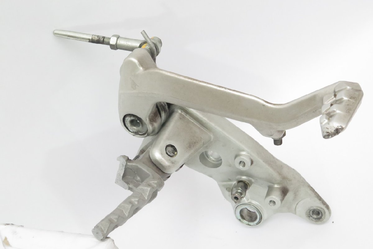 DUCATI ムルティストラーダ1200パイクスピーク◆メインステップ 右 ブレーキペダル◆ZDMAA02JAHB018拍卖