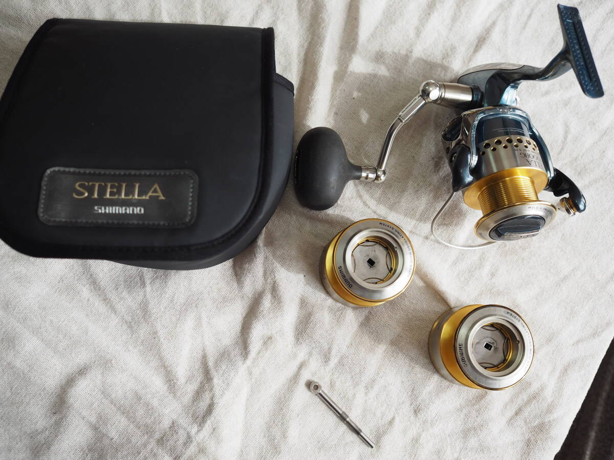 ♪♪シマノ 01 ステラ 4000HG 替えスプール付き 日本製♪♪拍卖
