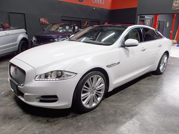 XJ XJ ラグジュアリー ディーラー整備車両 衝突軽減ブレーキ拍卖