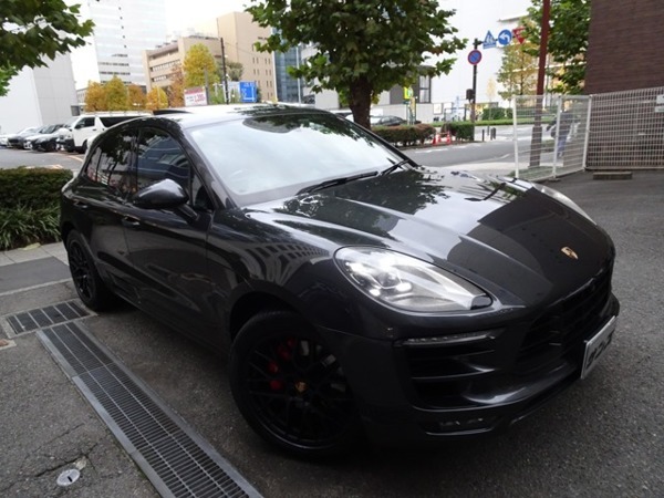 マカン GTS PDK 4WD スポーツクロノパッケージ 弊社下取車拍卖