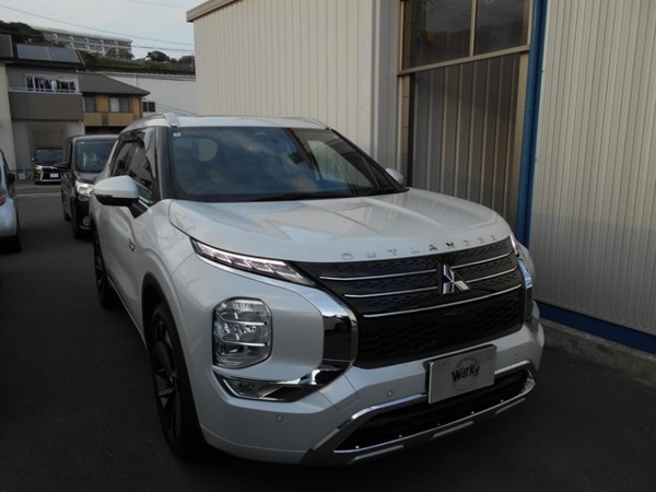 アウトランダー PHEV 2.4 P 4WD プラグインハイブリッドEVシステム・パノラ拍卖