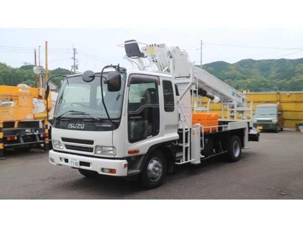 フォワード タダノ穴掘建柱車DT720 タダノ穴掘建柱車 DT720 オーガ 水タン拍卖