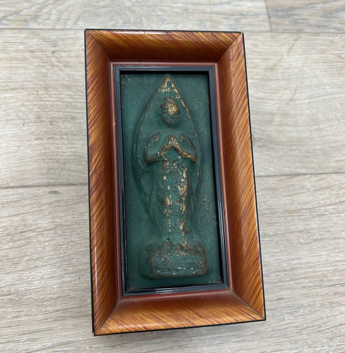 【自宅保存品】額縁/浮彫/仏教/聖人/仏様/木彫り/繊細彫刻/合唱/ヒンドゥー/時代物/当時物/アンティーク/骨董/古美術/拍卖