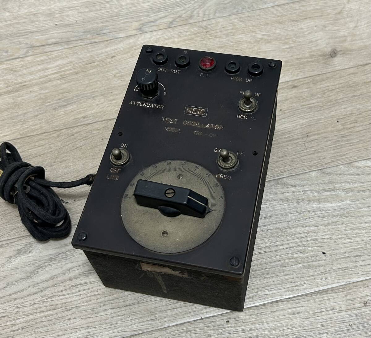 NEIC/日本電子工業株式会社?/TEST OSCILLATOR MODEL TRA-GE?/試験用発振器/周波数/電気信号/オーディオ機器/発振器/現状ジャンク品拍卖