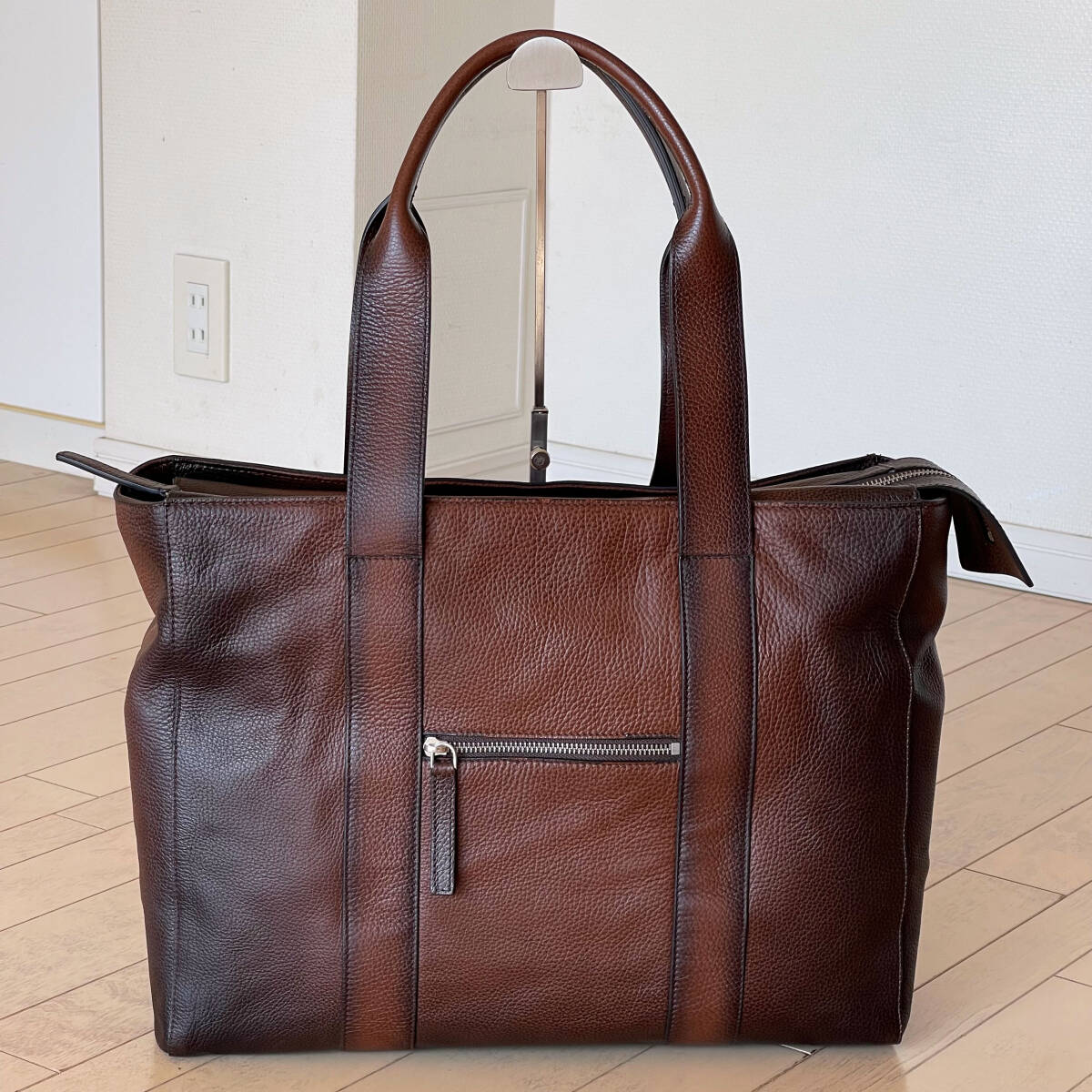 【新品同様・定価93,500円】オルチアーニトートバッグ拍卖